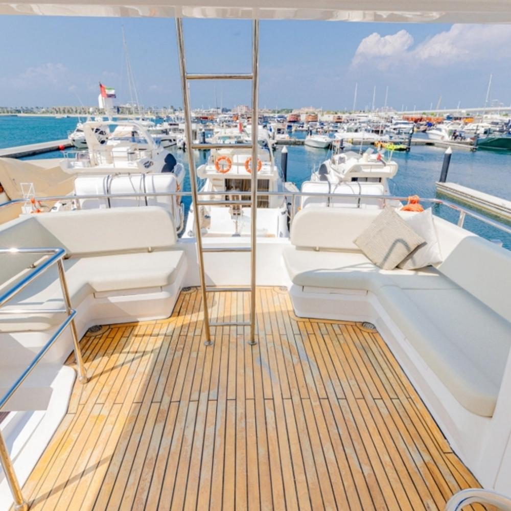 Renu 62ft yacht exterior design inteiror