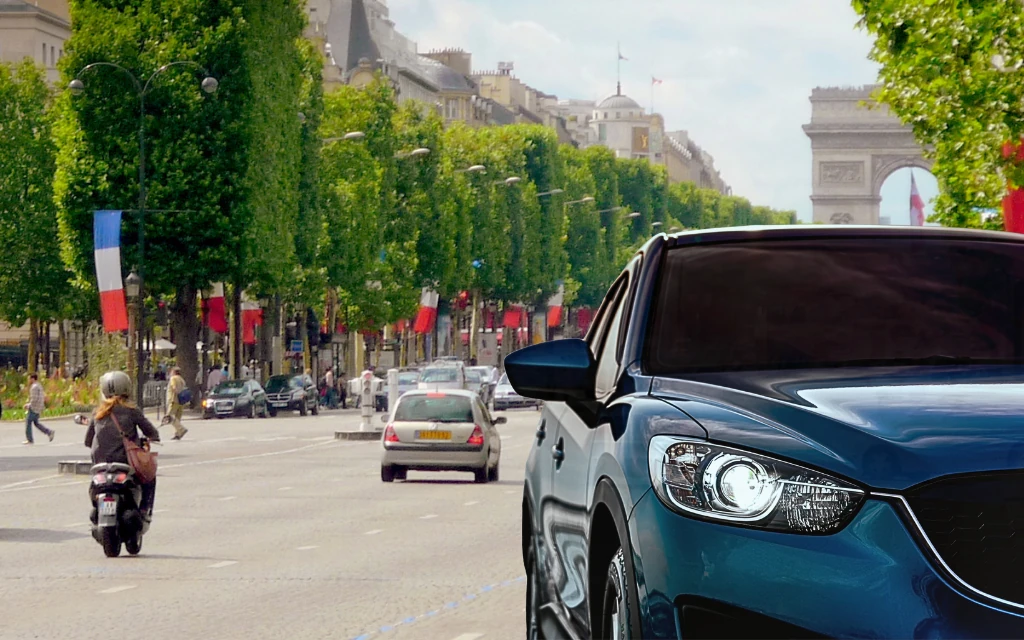 Location de voiture sur les Champs-Élysées, Paris 8ème