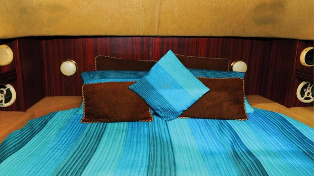 Majestic - 36ft Yacht