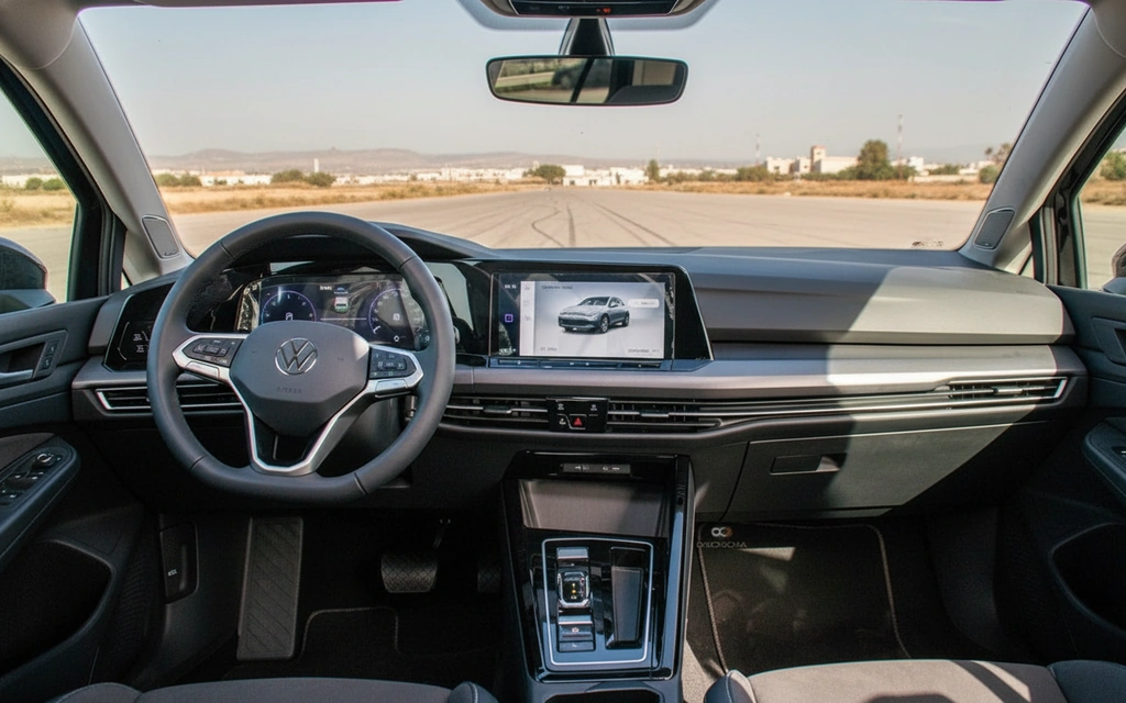 Volkswagen Golf 2024