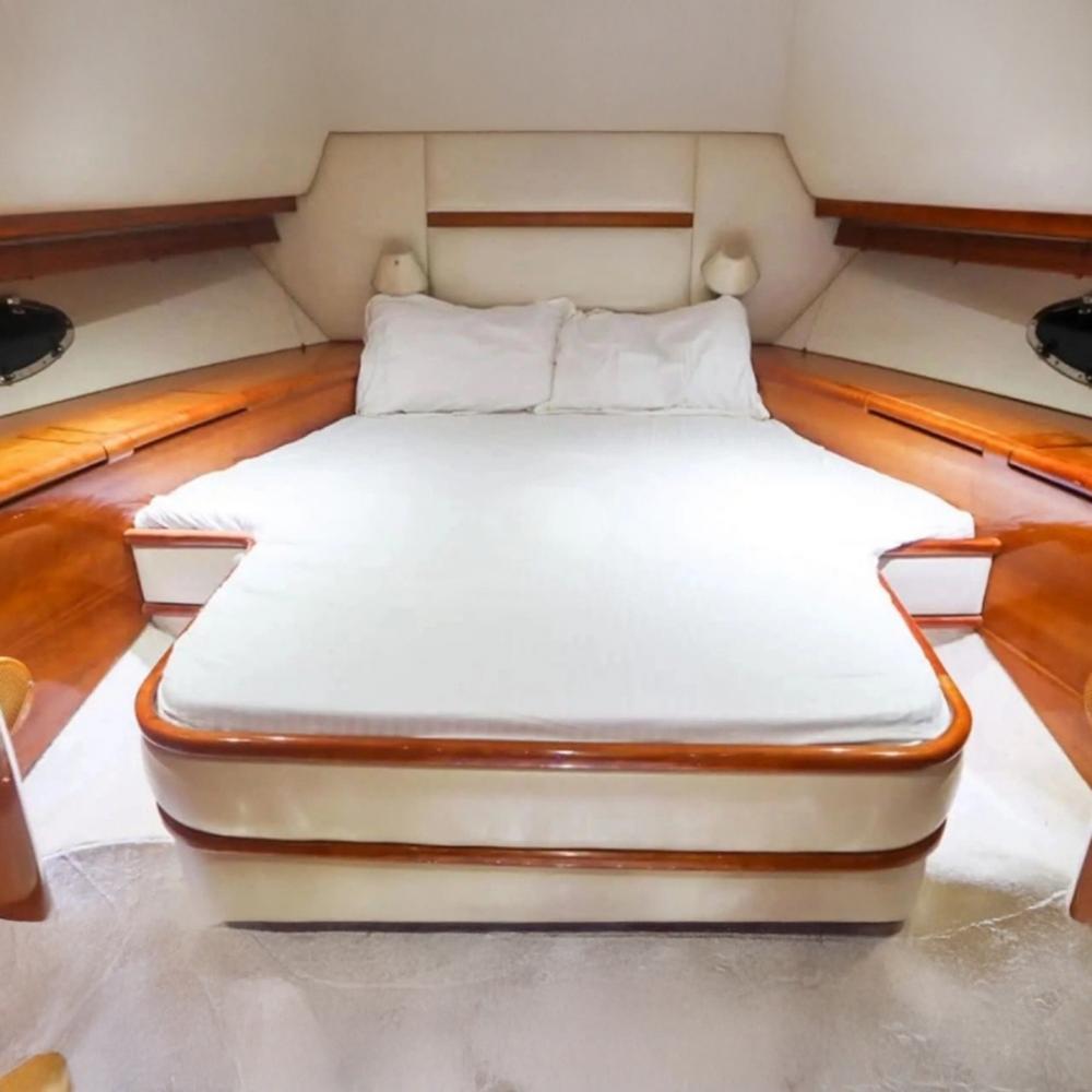 50 Feet Luxury Yacht