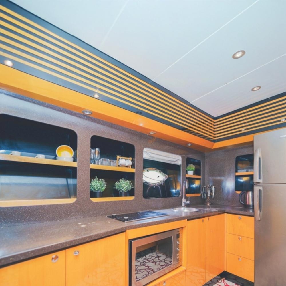 Pluto 80ft yacht private cruise experience