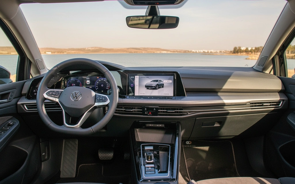 Volkswagen Golf 2024