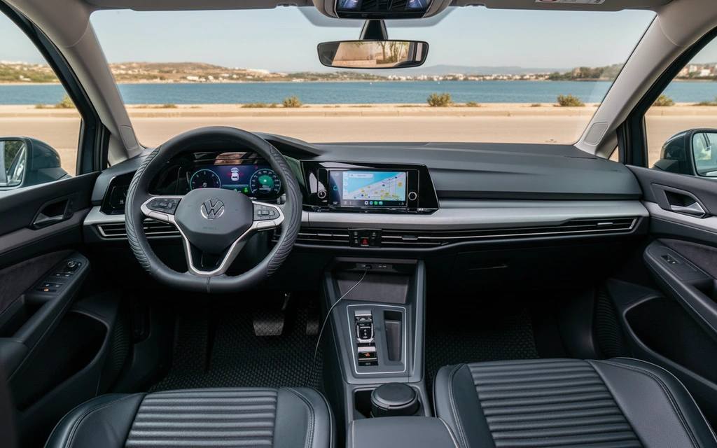 Volkswagen Golf 2024